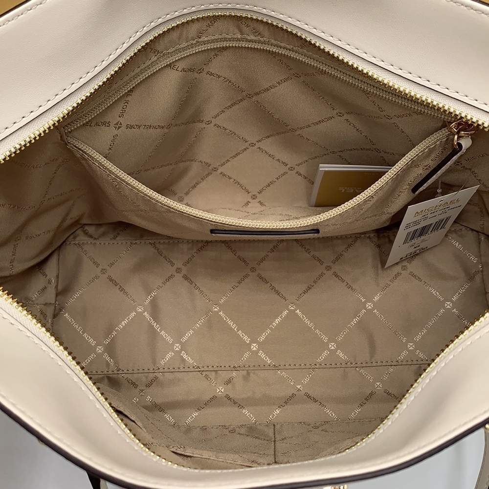 MICHAEL KORS Medium Front Pocket Shoulder Chain Tote & THREE QUARTER ZIP WALLET - Picture 14 of 16